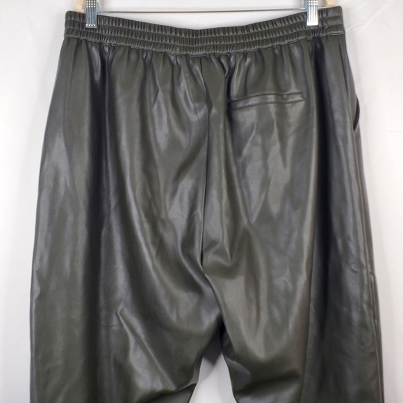 City Chic Faux Leather Hi-Rise Pants Size 16 Joggers with Pockets Stretch Waist - Picture 6 of 16
